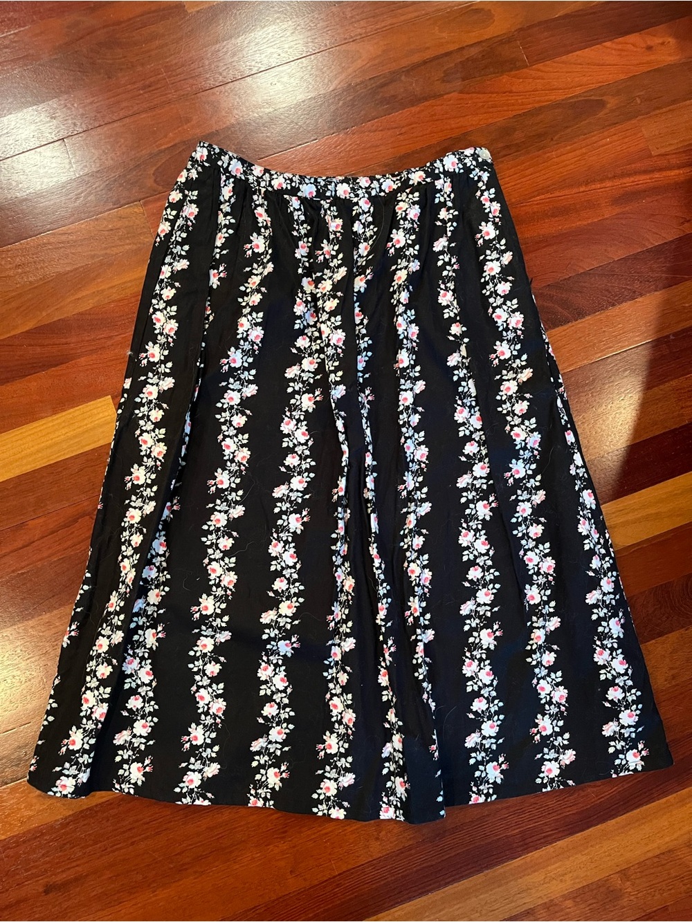 Lanz Of Salzburg Black A-Line Midi Skirt with Pink & White Floral Stripes Sz Med